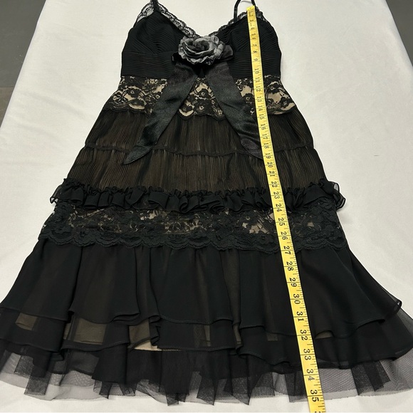 Womens Formal Midi Dress Sz 6 Sleeveless Silk Lace Ruffle Tiered Y2k Whimsigoth - Picture 13 of 13